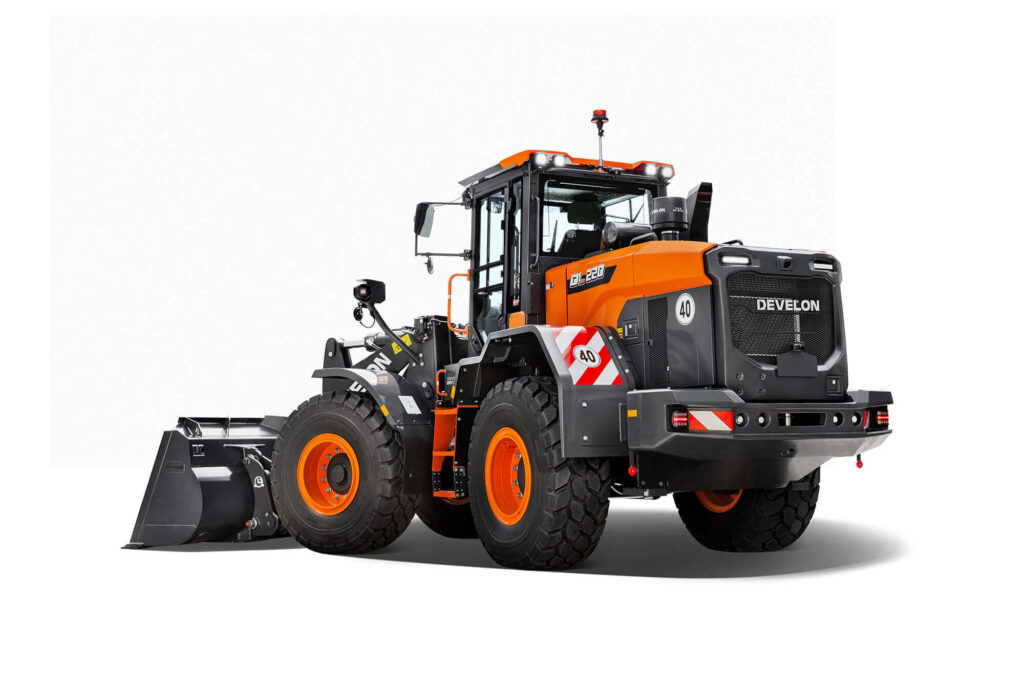 челен товарач develon dl220-7 модел